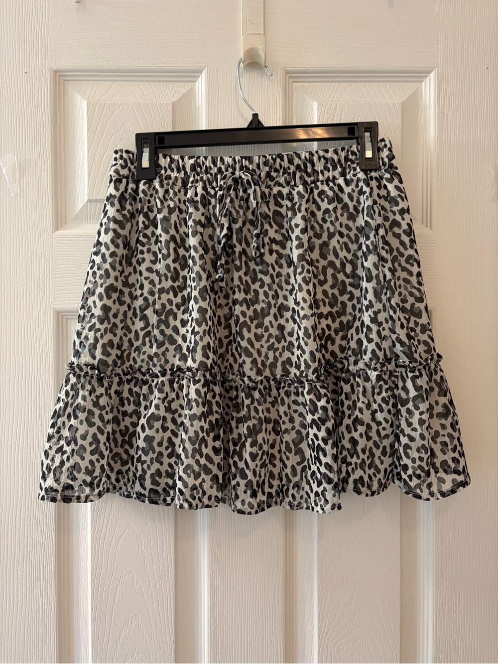 Trixxi Black and gray Leopard Print Tiered lined Mini Skirt Medium